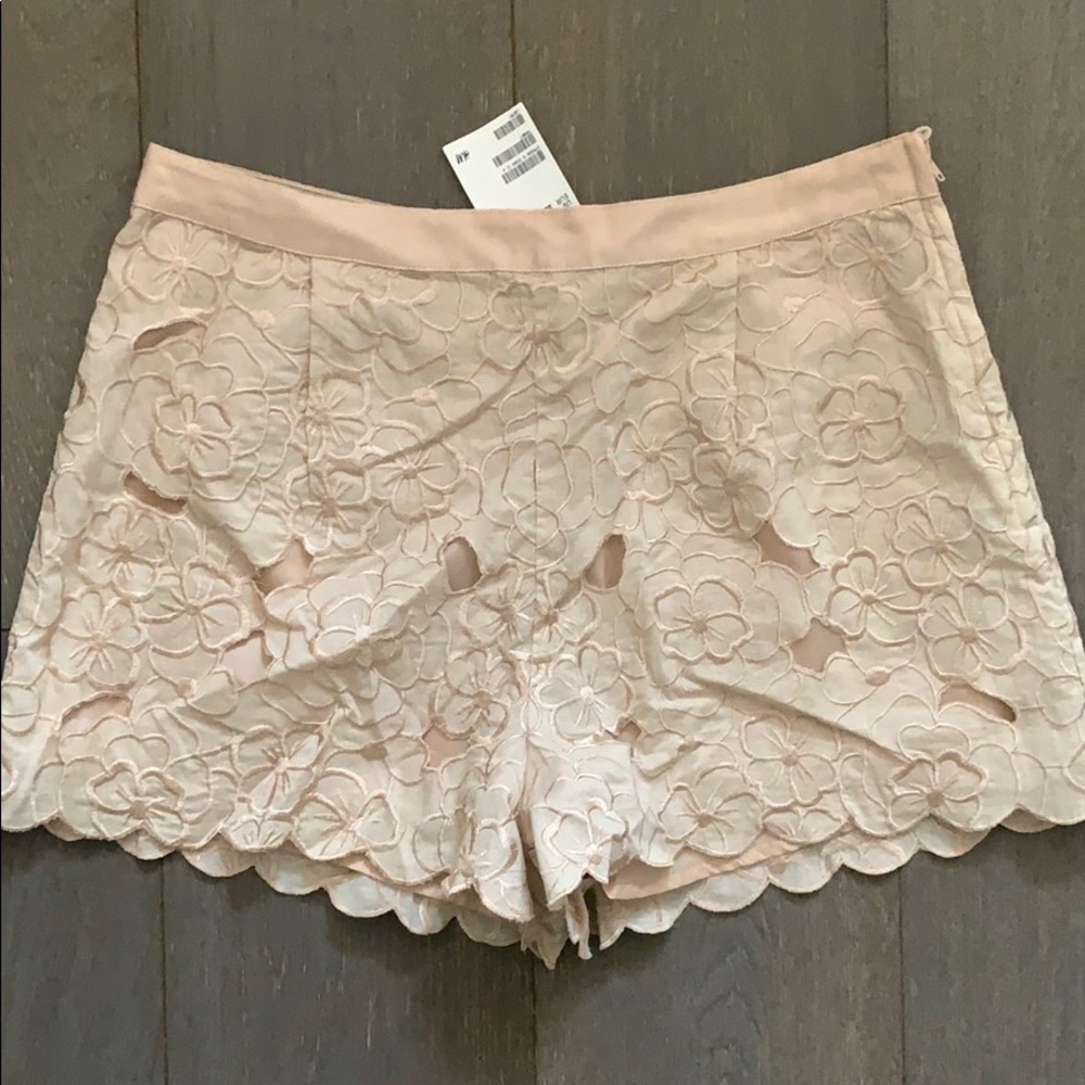 H&M Beige Mini Shorts with Scallop Hemm Sz 8